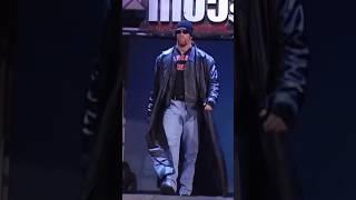 ️️ Taker turns heel the night after SS - 11/2001