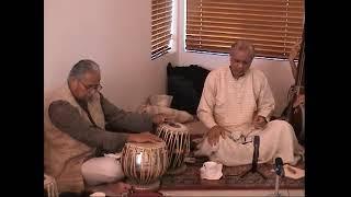 3 Arun Dravid sings kukubh bilawal in San Diego.(2002).Tabla-suresh mulgaonkar,H'nium-Gopalan