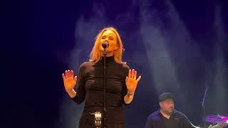 Belinda Carlisle - Summer Rain (live in Newcastle 24 Sep 2024)