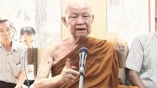Luangta Maha Bua: Shedding tears in amazement with Dhamma