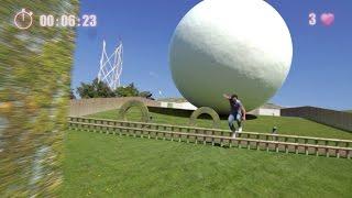 Pourquoi le Futuroscope a perdu la boule ?