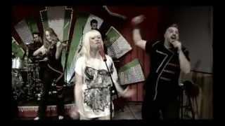Mia Mieze Katz & Russkaja - "Fallschirm"