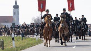 Sorbische Tradition: Osterreiter in der Oberlausitz