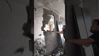 Демонтаж стены в slo-mo #ремонт #video #демонтаж #shortsyoutube #стройка