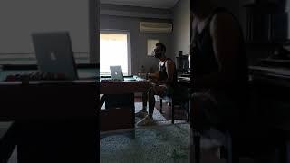 Giorgos Stefanou | Γιώργος Στεφάνου - Μισή καρδιά | Μία πίστα από φώσφορο|Το παράξενο με μένα | home