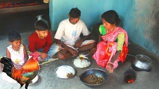 Village Famous Red Country Chicken Curry Eating With Rice | Traditional Traping by tribal people |