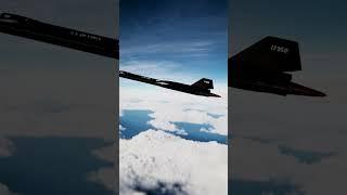 Russian Su-27 fighter jets attempt to intimidate a USAF SR-71 Blackbird.  #shorts #usa #sr71