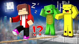 JJ Became a SLEEPWALKER in Minecraft Challenge - Maizen