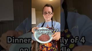 What condiments do you like on your burgers?!  #easymeal #momlife #griddle