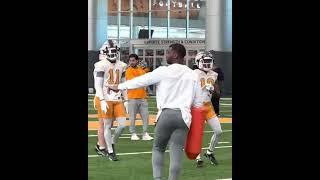 Look at the insane height difference between Tennessee Vols WRs Dont'e Thornton and Squirrel White