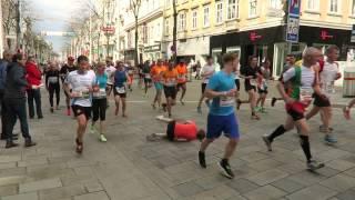 Vienna City Marathon 2015 - Stürze im Sekundentakt auf der Mariahilfer Straße