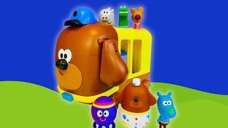 Hey Duggee Bus Picking Up Squirrels Toys Playing Video!