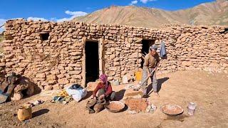 Capturing the Daily Routines of Nomads: A Family’s Life in the Mountains