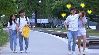 Eng)Public Display Affection PRANK! KOREAN RECTION