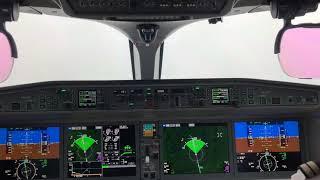 A220-300 Cockpit Ride into rainy Heathrow • Crosswind!  • 4K