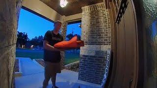 DoorDash Pizza Delivery Guy Upset Over $5 Tip