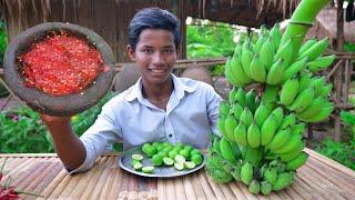 King Of Chili Eat Green Banana With Lemon and Super Spicy Chili Salt and Pepper - Mouth Watering