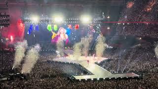 Taylor Swift - Live in Cardiff Epic Ending feat. Karma