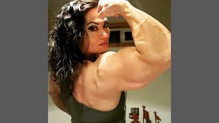 Beatiful & Muscular Female Bodybuilder in the World - Jeanie Welker