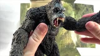 Mezco King Kong of Skull Island 7-inch action figure unboxing