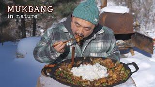 자연낭만 먹방] 영하13도 산속에서 된장삼겹살덮밥 비벼먹기 Eat bean paste pork belly bowl in the mountainsㅣMUKBANGㅣEATING SHOW