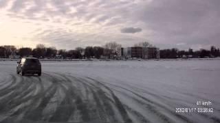 Проверка зимней резины на Lake Winnipeg