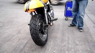 Thruxton modify pipes by Britbike Triumph Bangkok, Thailand.MOV