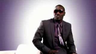 Akon - Beautiful.flv