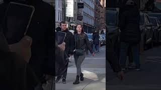 People’s-reactions #nyc #walkingdownthestreet #peoplesreactions  #reactions #model #reactionvideo