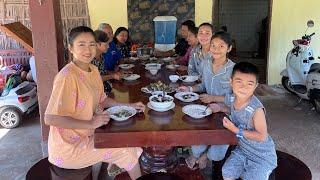 Sreypov Life Show : Family lunch time in my family / Family food cooking