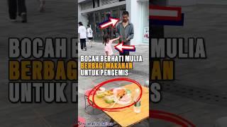 Momen mengharukan saat bocah berhati mulia mengajak pengemis makan bersama #berbagi #sedekah #shorts