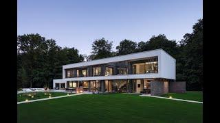 Moderne Luxusvilla von WeberHaus | Fertigbauweise