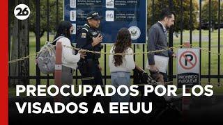 Colombianos y venezolanos van a la embajada de EEUU en busca de respuestas sobre visados