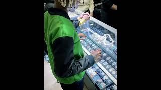 Prince swanny buying some new ice 