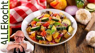 Gemüseauflauf "Ratatouille" mit Kartoffeln. Lecker & einfaches Auflauf Rezept