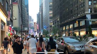 Caminando por las calles de Nueva York.