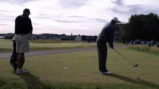 Tiger Woods hits 4 balls of the tee on the 17th at St Andrew,British Open 2010