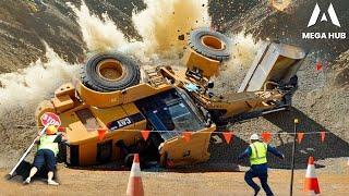 Dangerous Idiots Fastest Truck & Heavy Equipment Fails | Extreme Oversized Truck Transport #17
