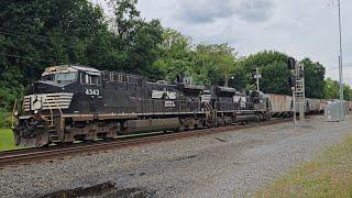 Norfolk Southern freight trains at Lewistown, PA (05/25/2025)