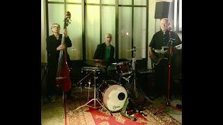 Portland Mud by The Dr Pickup trio @ La Brasserie Alchimy, 81000 Albi  Friday, 17 September 2021