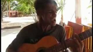 Cantor baiano em mais um sucesso...Love Hurts (Clássico do NAZARETH ).wmv