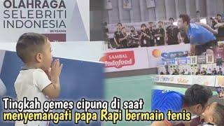 Rayanza(cipung) menyemangati papah nya yang sedang main tenis!!!