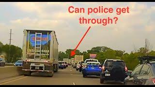 State Troopers responding code 3 lights & sirens, HUGE traffic jam (Rettungsgasse USA)