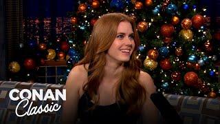 Amy Adams Enjoys Being A Redhead | Late Night with Conan O’Brien