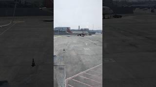 flight ️️ land video #youtubeshorts #shorts #airport