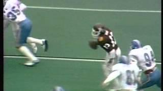 Mississippi State's John Bond scores a TD in the 1981 Hall of Fame Bowl