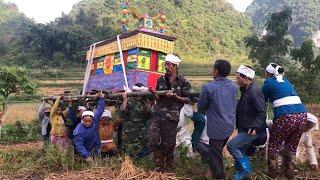 Vietnamese funeral | Woman carrying coffin