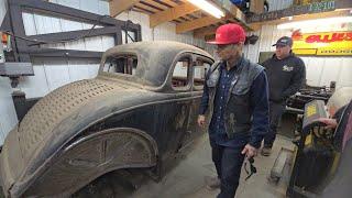 Facebook marketplace led us to this super cool hotrod shop that specialize in 1930s Fords 