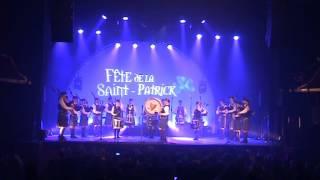 The 92nd North Fox Pipe Band au Casino de Paris - Scotland The Brave Rowan Tree - (The end)