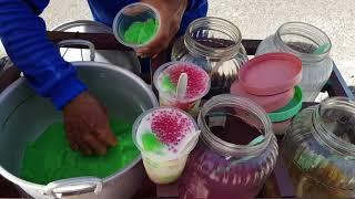 Indonesian street food - ES BUBUR SUMSUM (Ice marrow porridge)